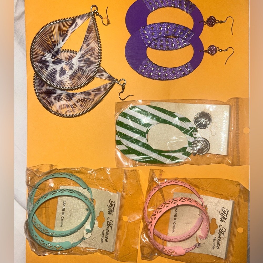 Earring lot assortment 70s jewelry